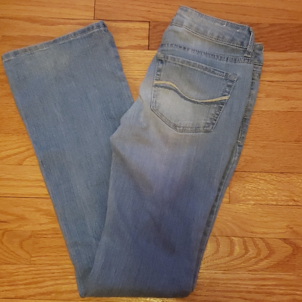 So lightwash bootcut blue denim jeans Size 0